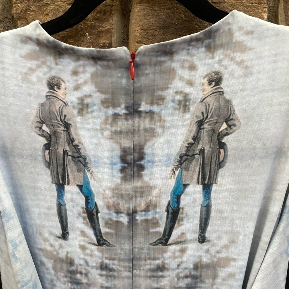 Salgiano one of a kind strapless dress with British looking horse riders. Size M - Picture 9 of 12